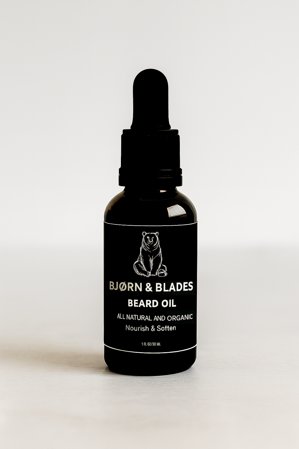 Skægolie baseret på jojoba, argan og E-vitamin – blødgør og plejer skæg og hud.
